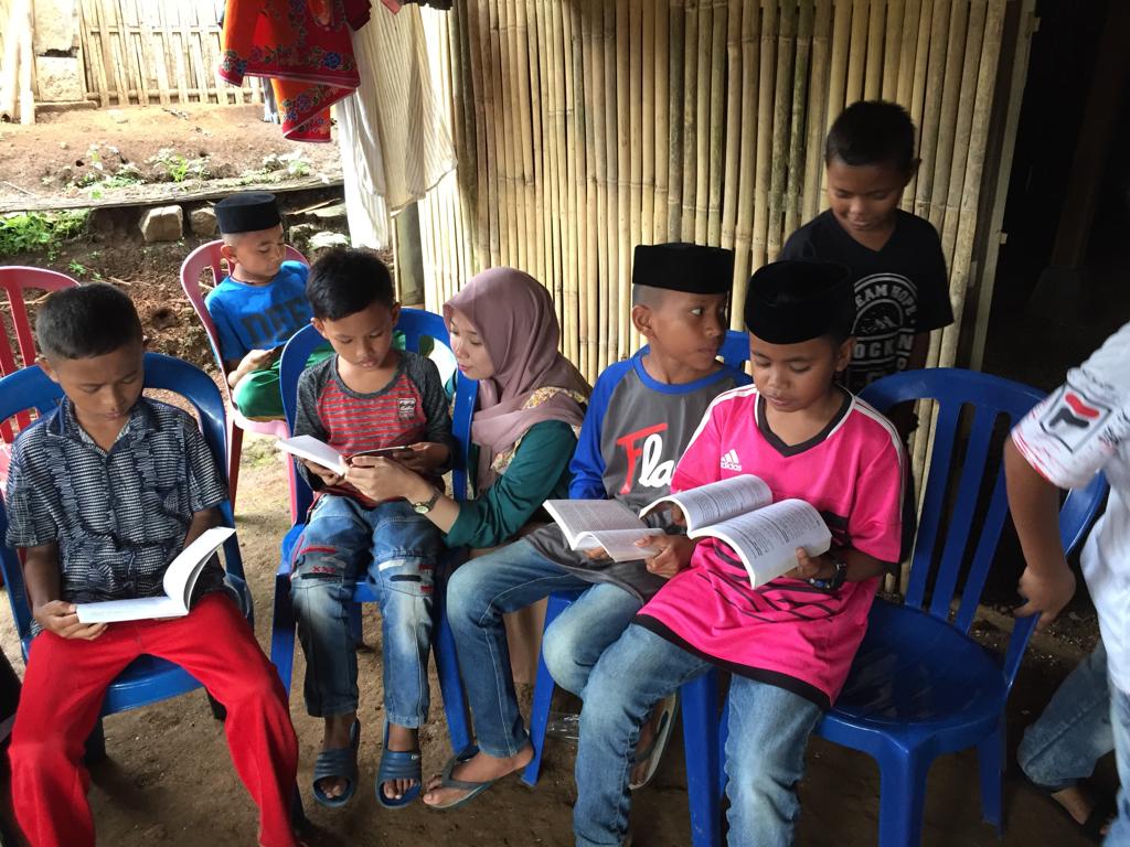 Lewat KKN, Mahasiswa Hidupkan Budaya Literasi