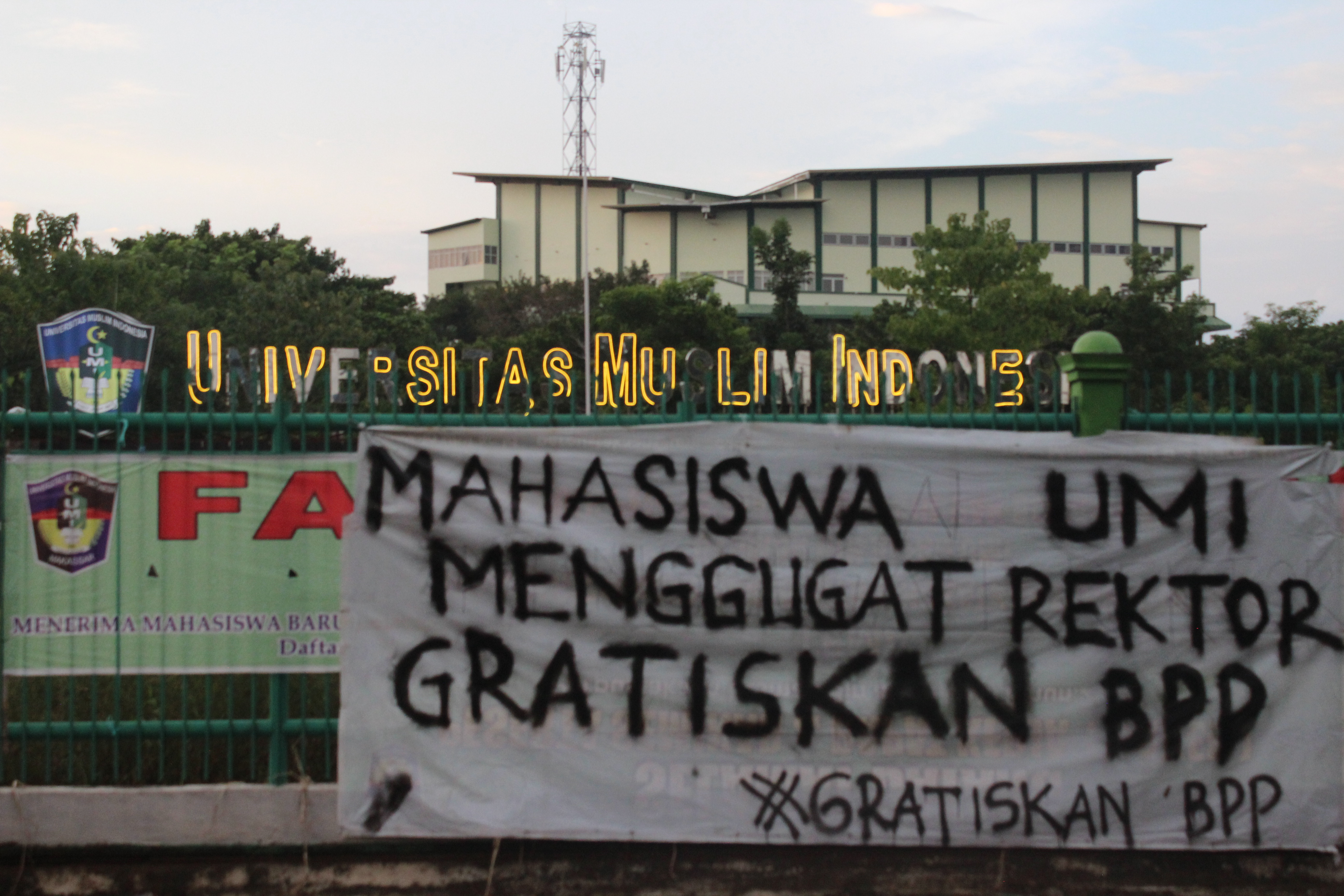 Aliansi Mahasiswa UMI Gugat Rektor Gratiskan BPP