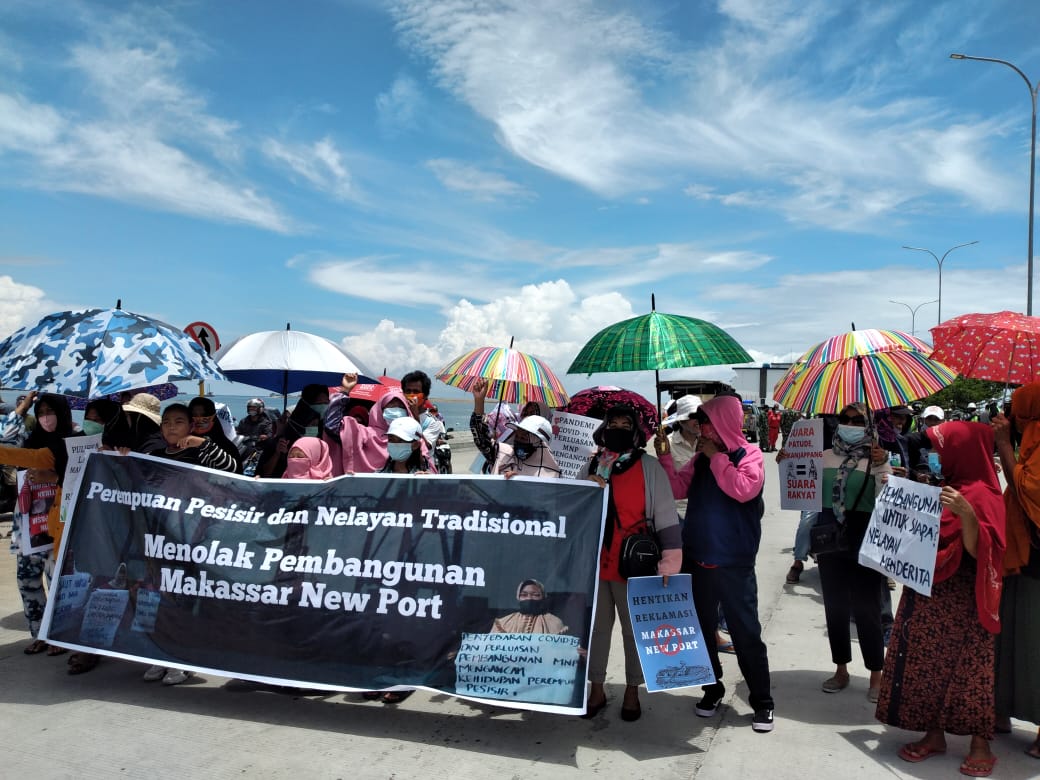 Perempuan Pesisir dan Nelayan Tradisional Menolak Pembangunan Makassar New Port