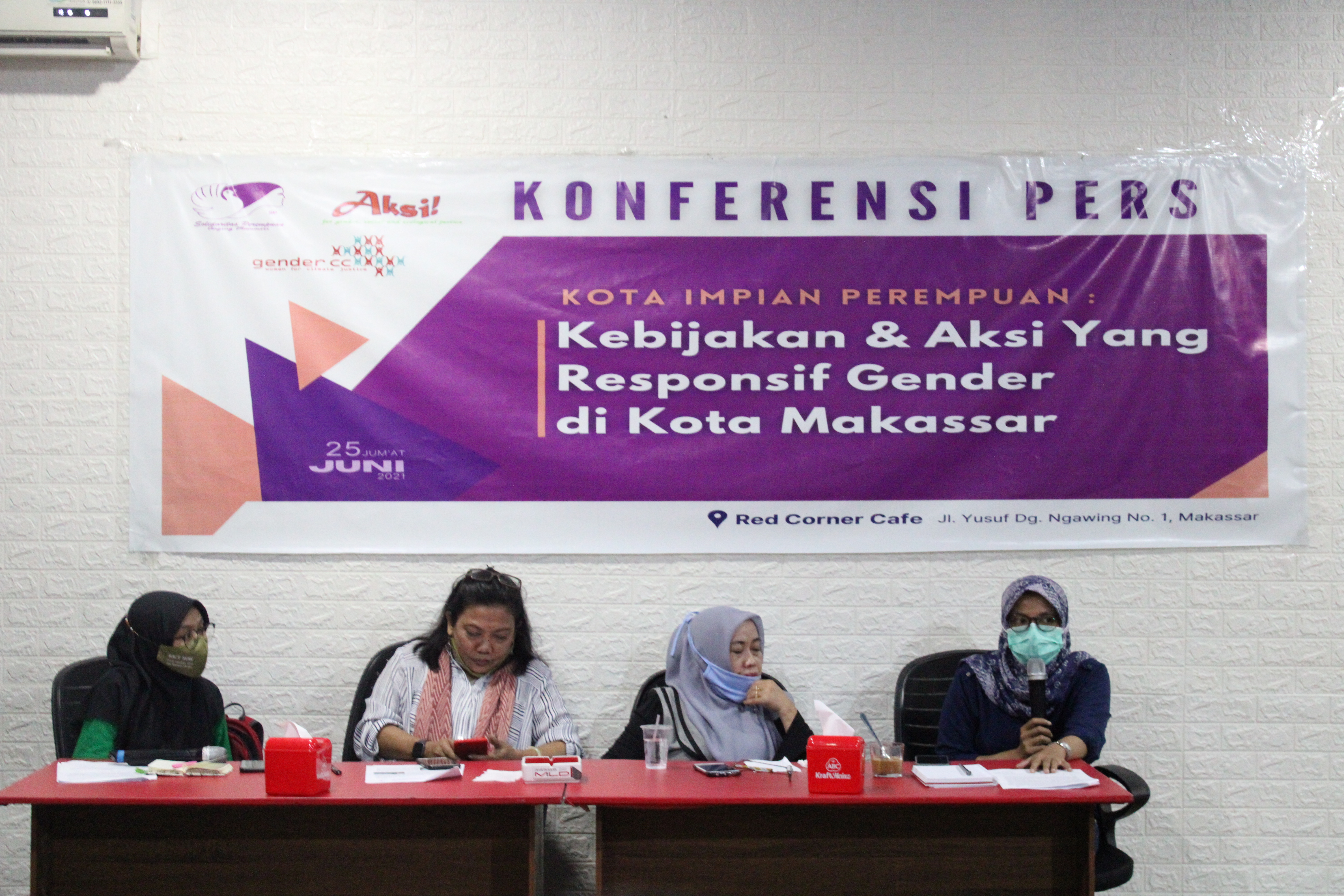 Darurat Iklim: Solidaritas Perempuan Anging Mammiri Gelar Konferensi Pers