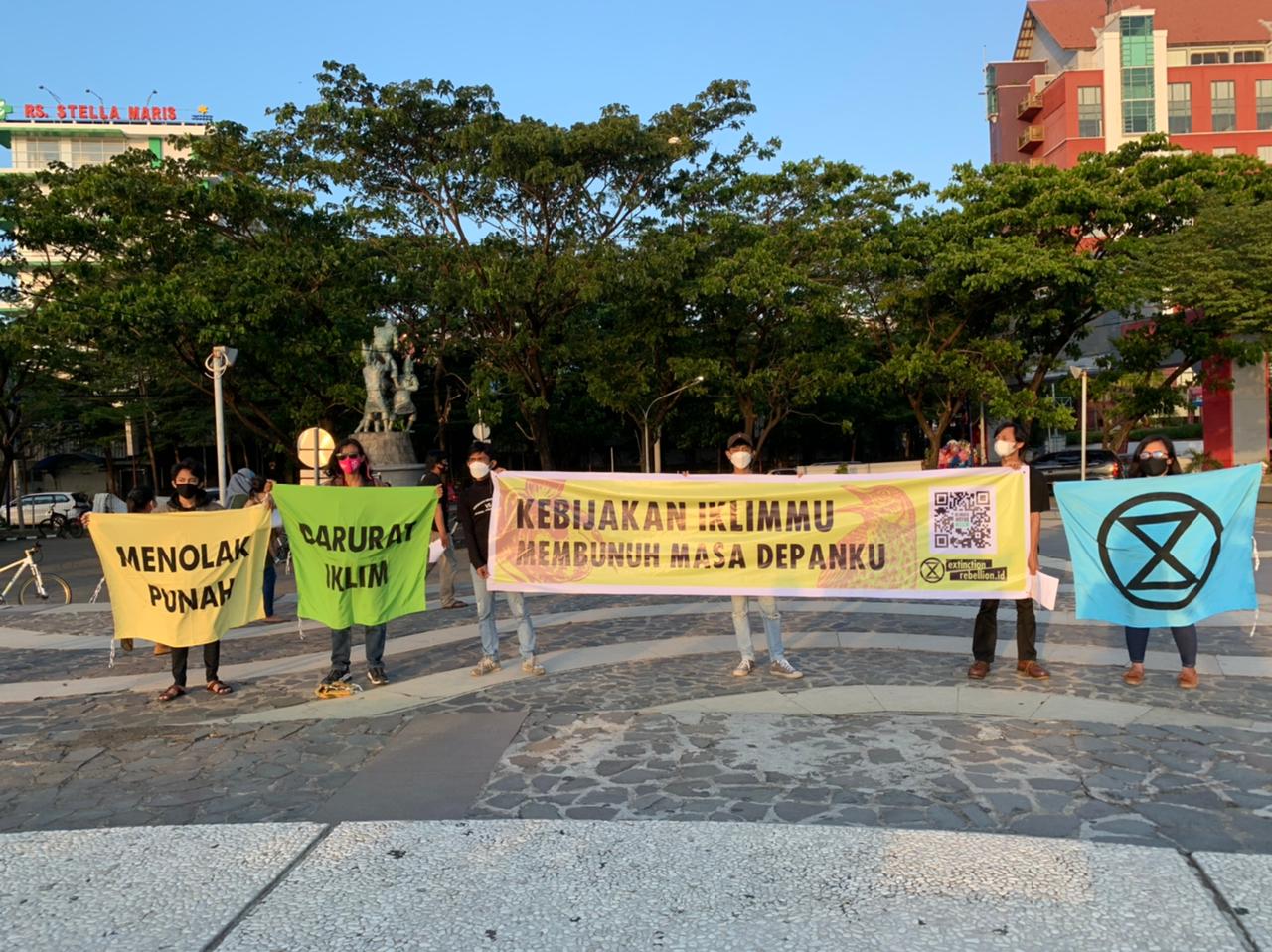 Aktivis Extinction Rebellion (XR) Tuntut Deklarasi Darurat Iklim